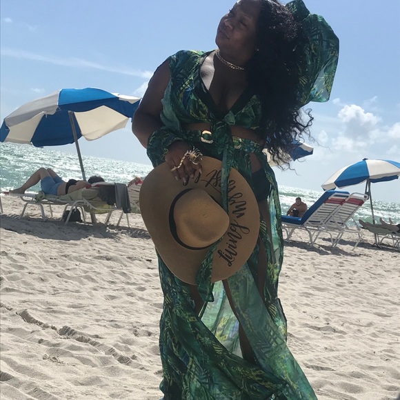 Meet your Posher Ravyn - Picture 1 of 1